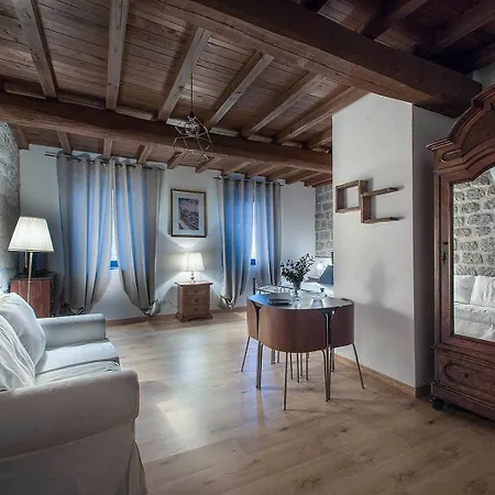 Le Casette Del Borgo Antico Апартаменты Рончильоне
